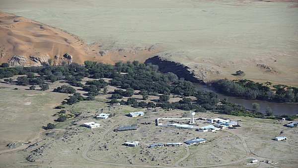 Die Gegend um die  Forschungsstation Gobabed am Kuiseb-Fluss.